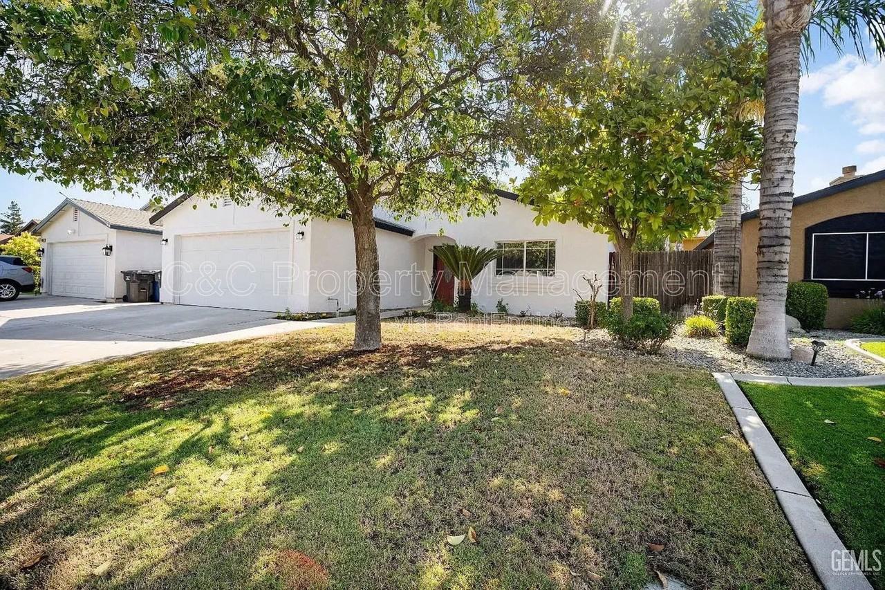 4304 Range Dr - Photo 2 of 14