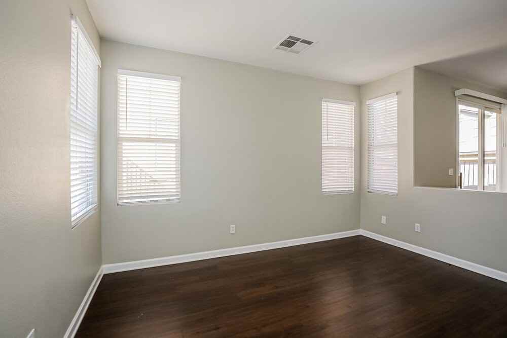 5736 Adanon St - Photo 4 of 17