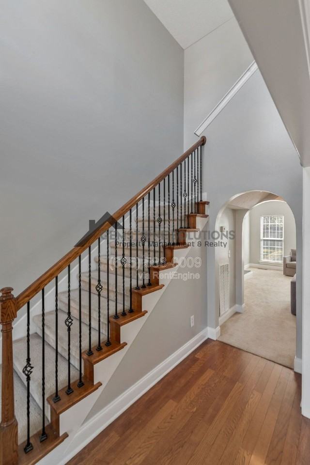 212 Stecoah Ct - Photo 7 of 38