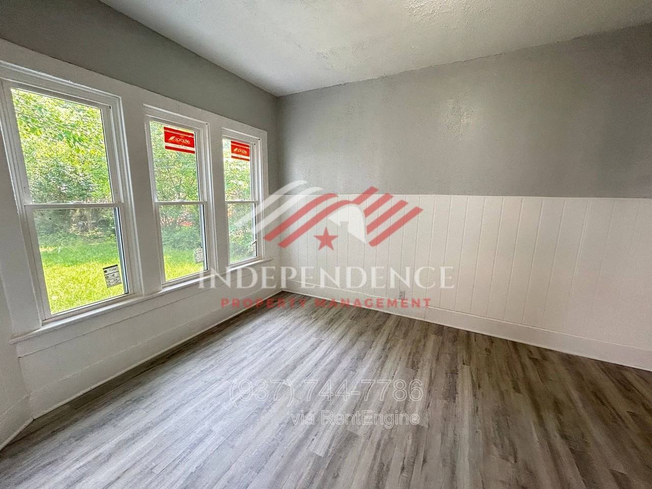 951 Ferndale Ave #951 - Photo 7 of 17