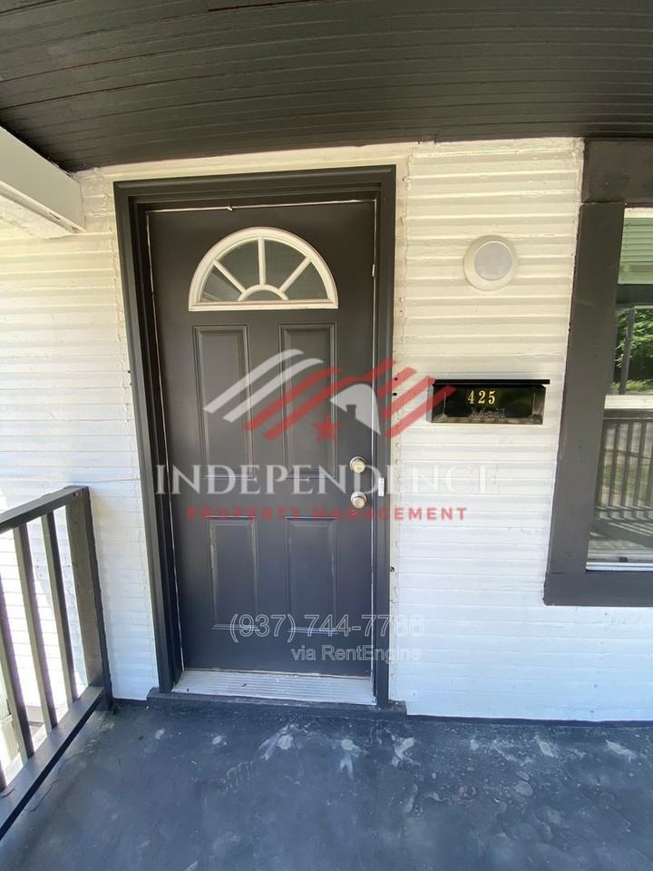 425 Brooklyn Ave - Photo 7 of 14