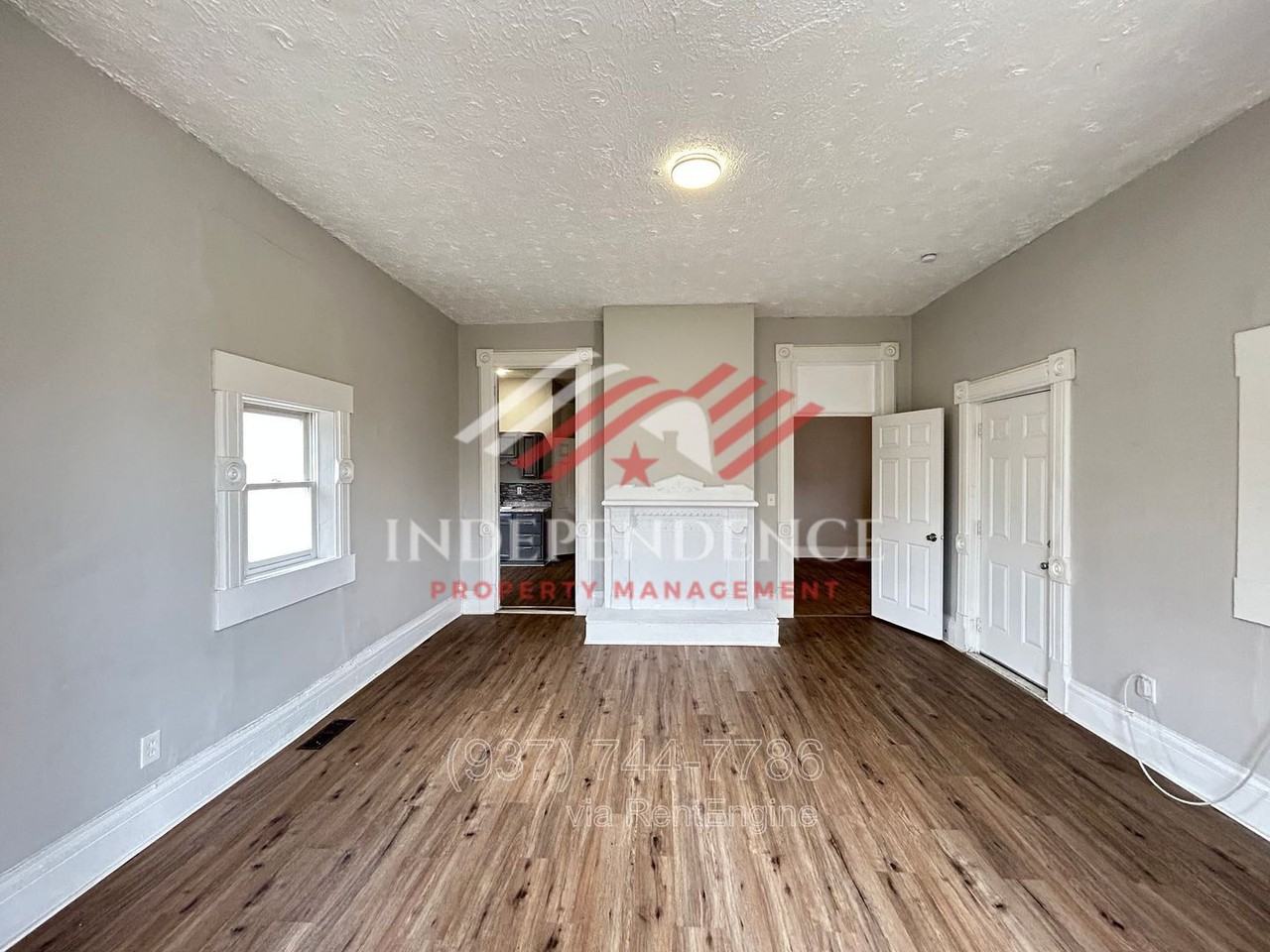 815 S Main St - Photo 4 of 9