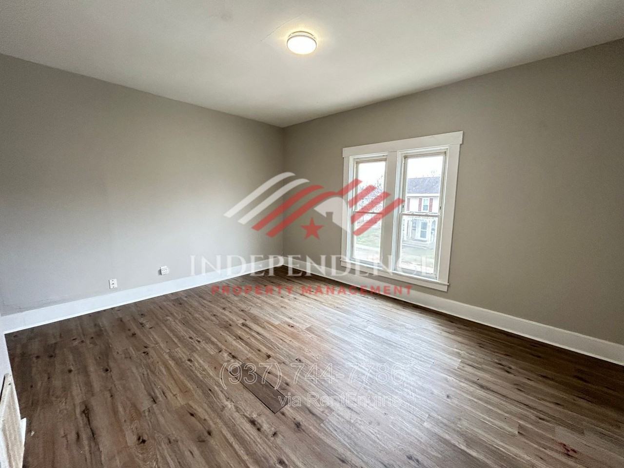 815 S Main St - Photo 5 of 9