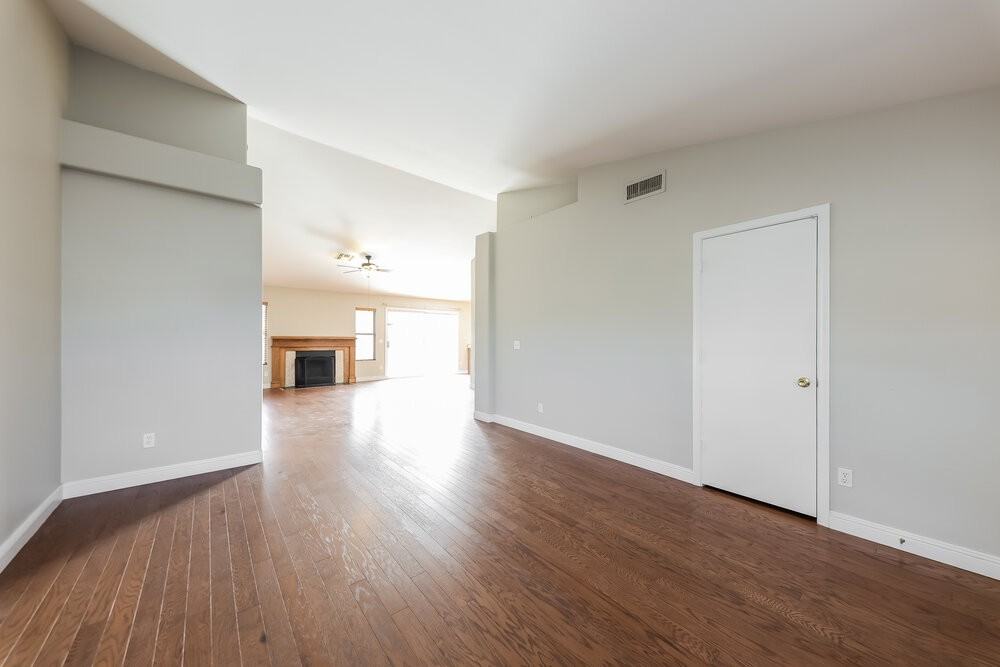 7205 W Los Gatos Dr - Photo 3 of 16