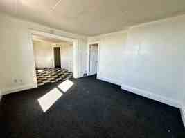 featured image of 7500 Ellesmere St #4