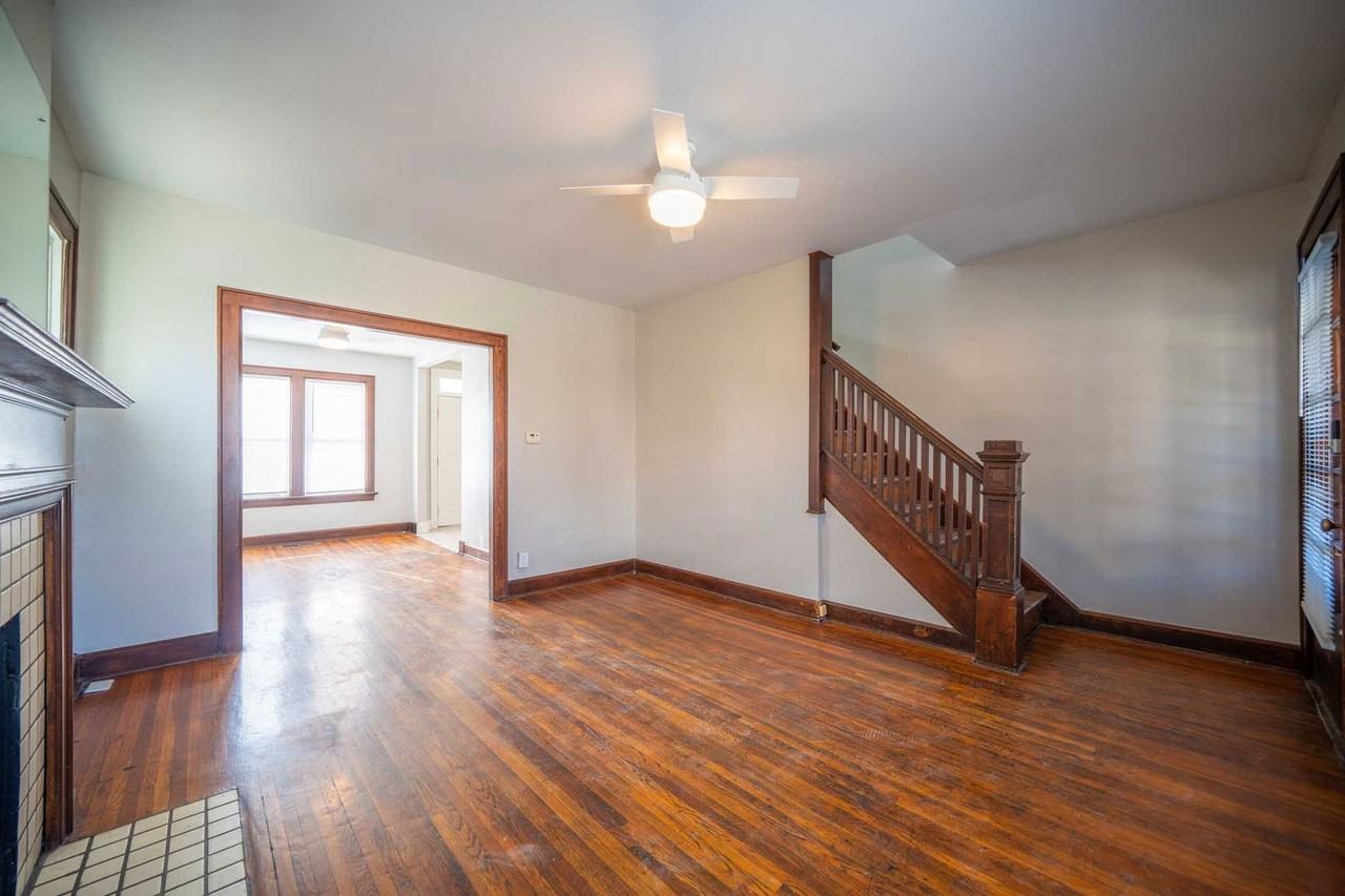 123 E 7th Ave - Photo 3 of 9