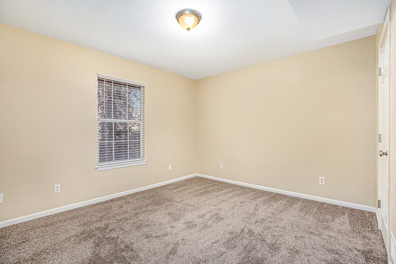 8328 N Nodaway Ave #8328 - Photo 7 of 13