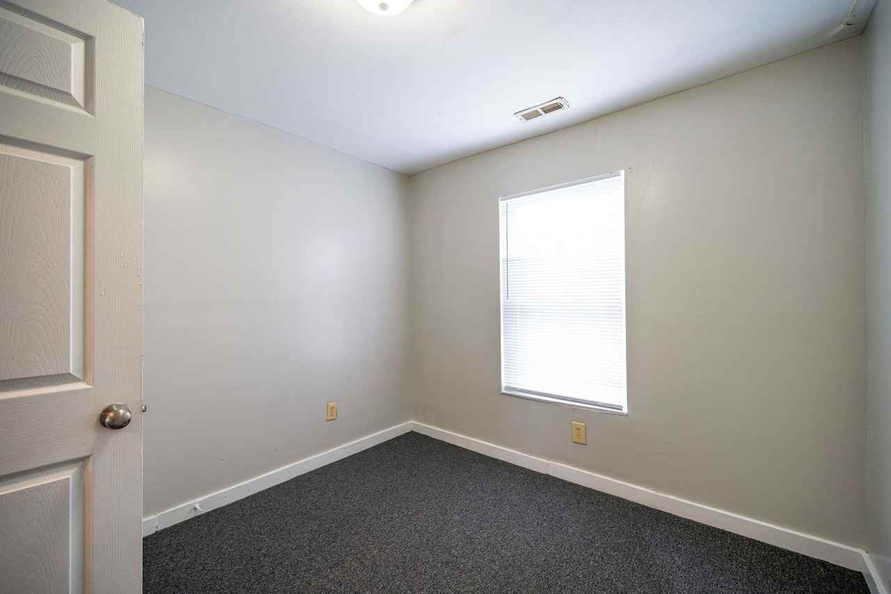 1298 N 5th St - Photo 7 of 11