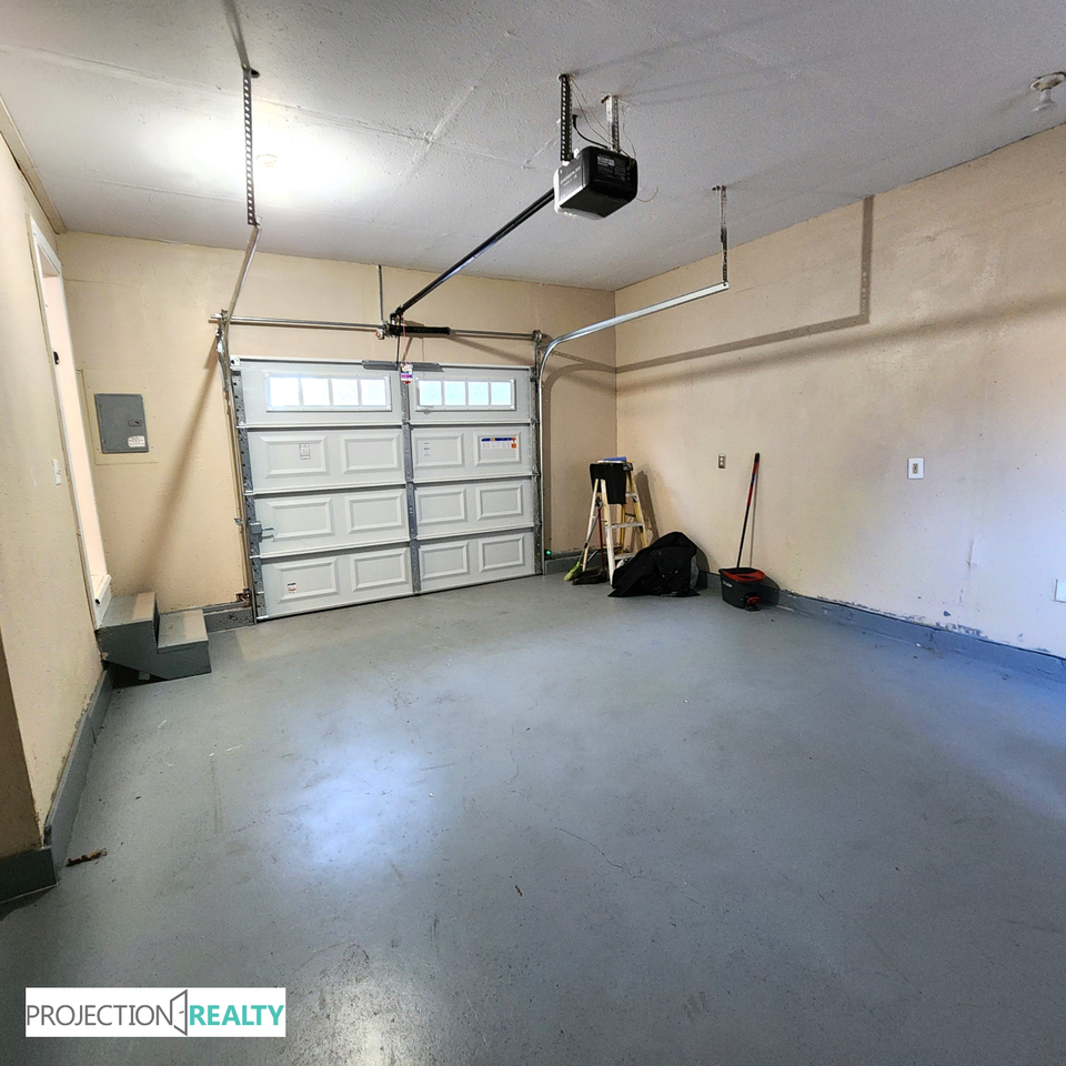 1538 Ne Dekum St - Photo 6 of 21