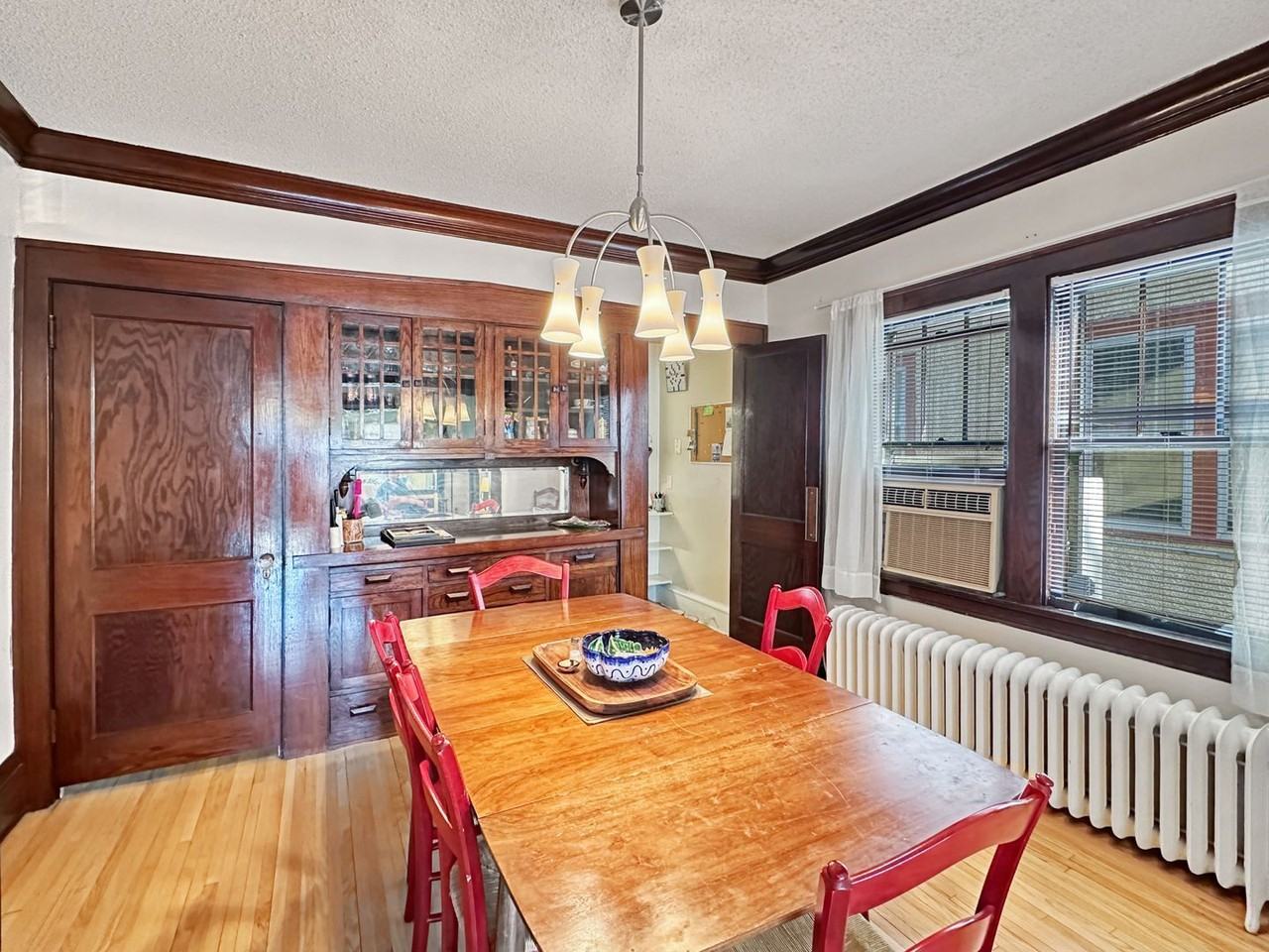 2011 Ashland Ave - Photo 7 of 17