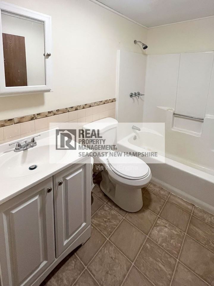 17 Ellison Dr #6 - Photo 4 of 8