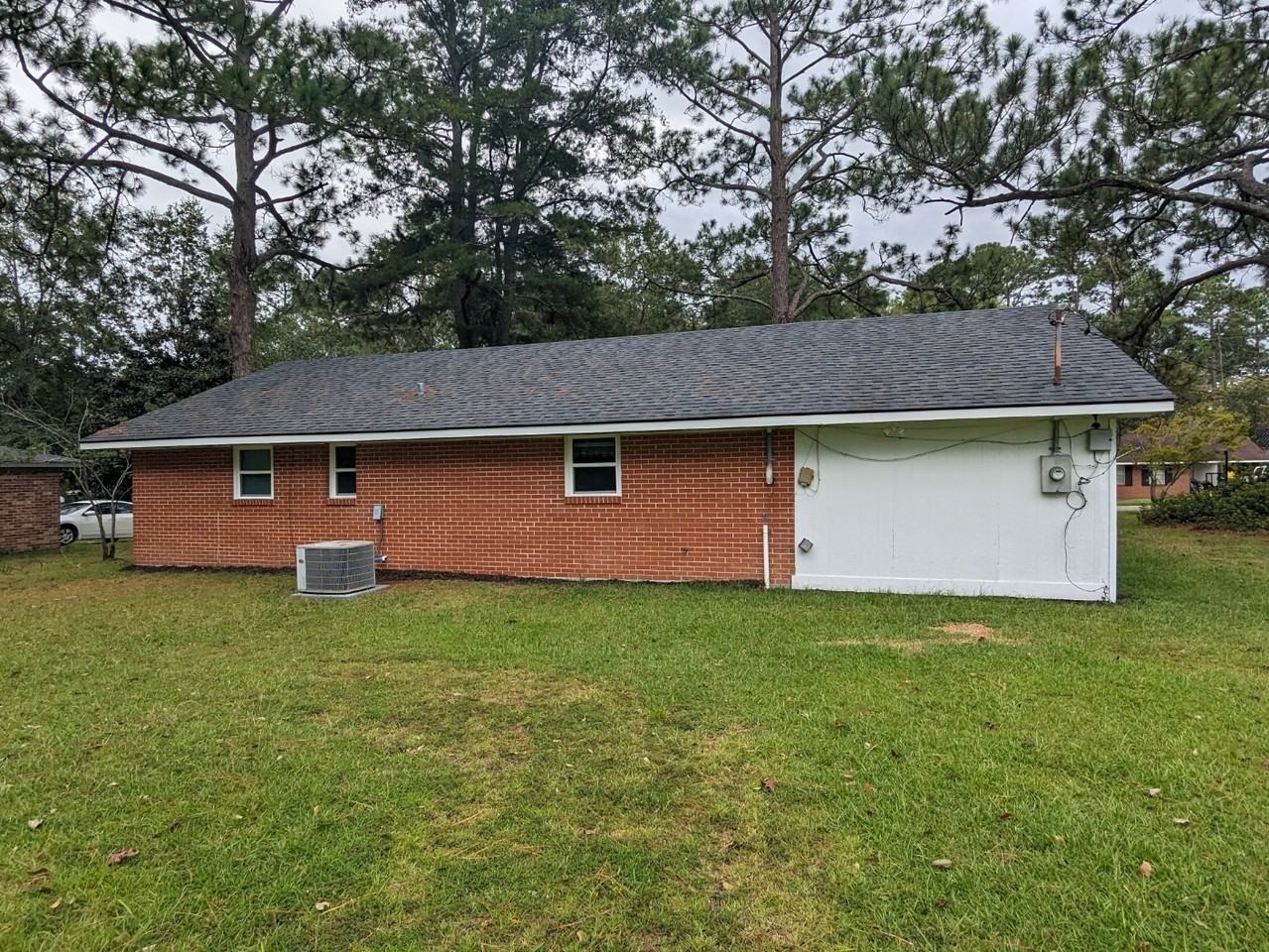 904 Warthen St - Photo 4 of 9