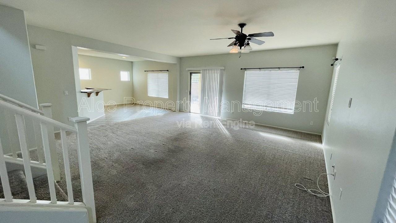 44577 W Yucca Ln - Photo 2 of 20