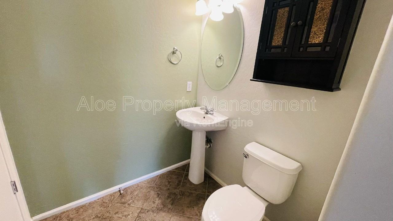 44577 W Yucca Ln - Photo 5 of 20