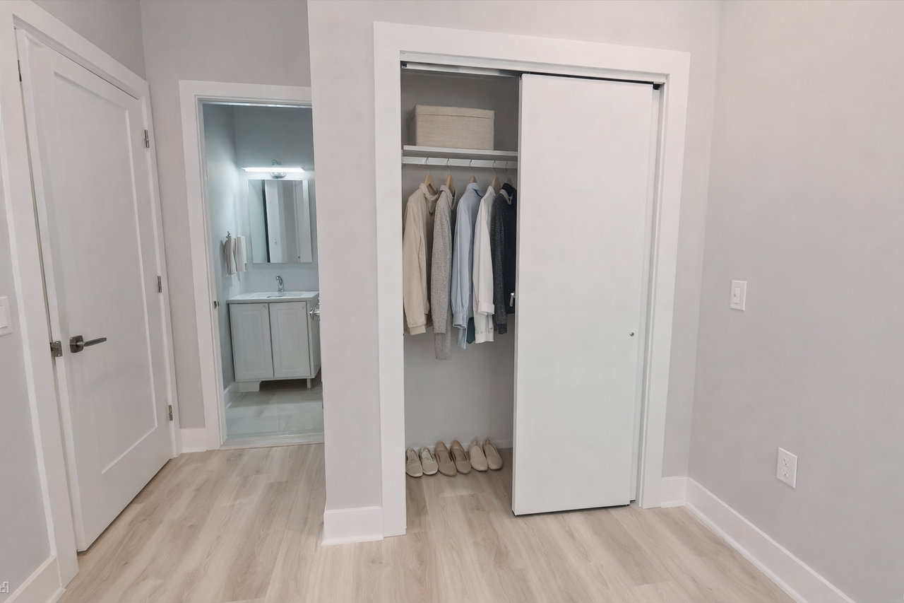 650 N 36th St #1 - Photo 4 of 20