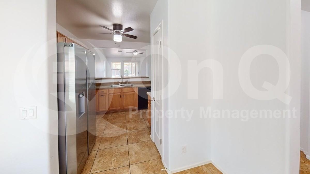 1383 E Mayfield Dr - Photo 4 of 23