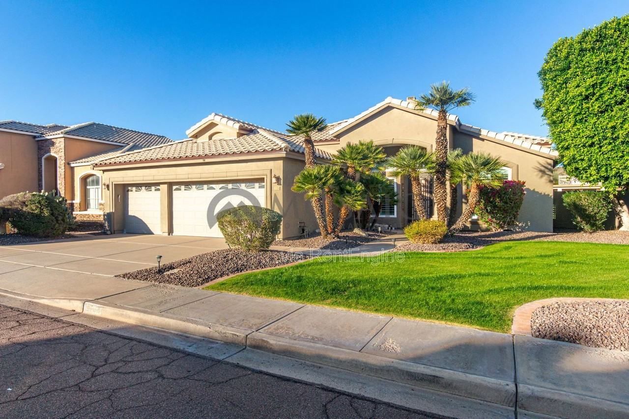 2738 E Silverwood Dr - Photo 5 of 40