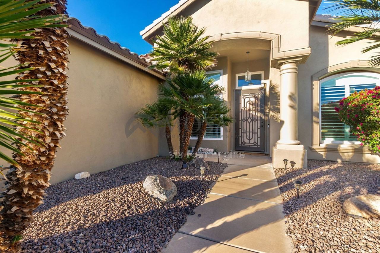 2738 E Silverwood Dr - Photo 7 of 40