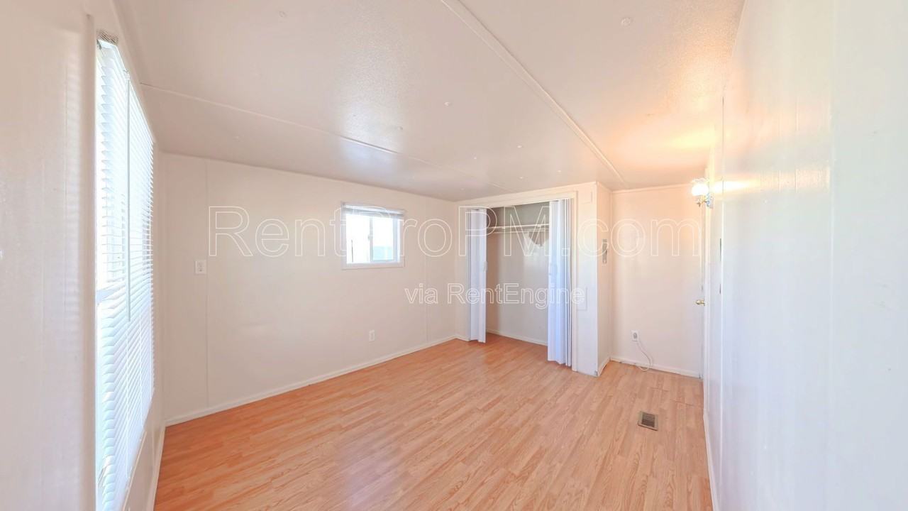 1303 N College Ave #7 - Photo 6 of 6