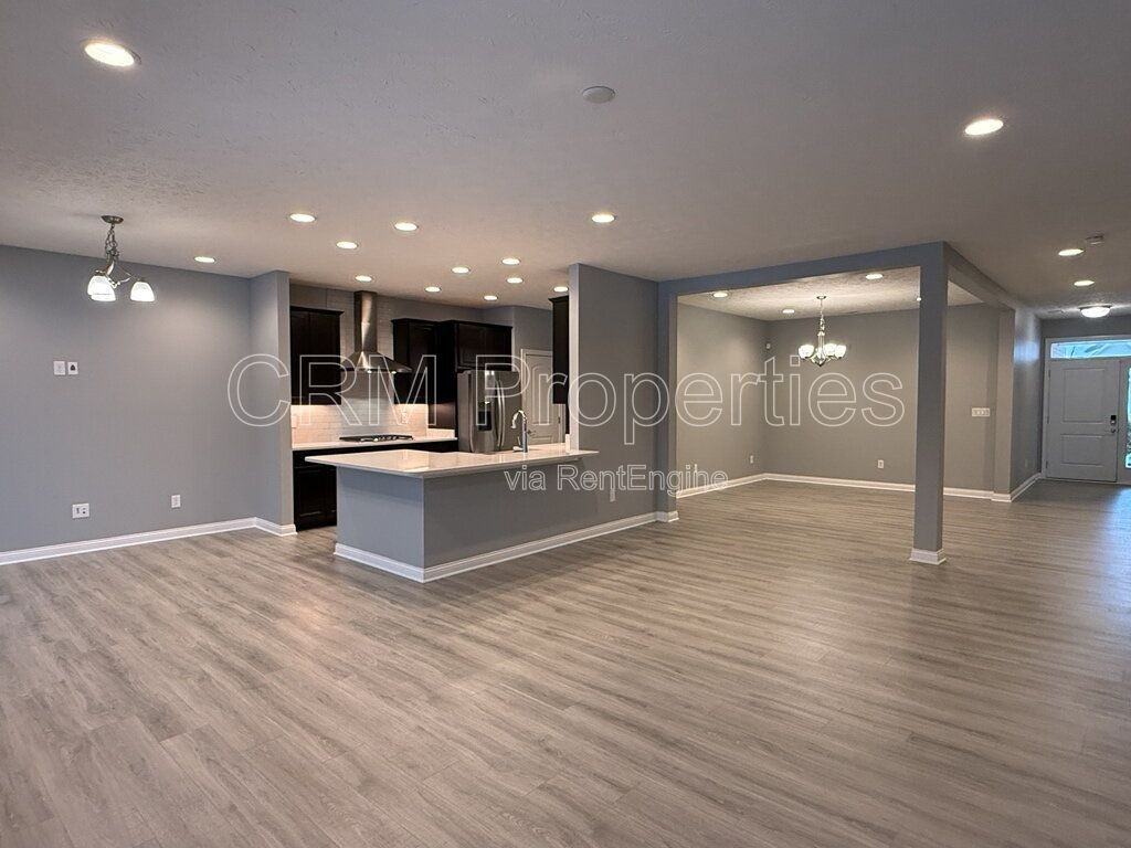 6336 Filly Cir - Photo 4 of 31