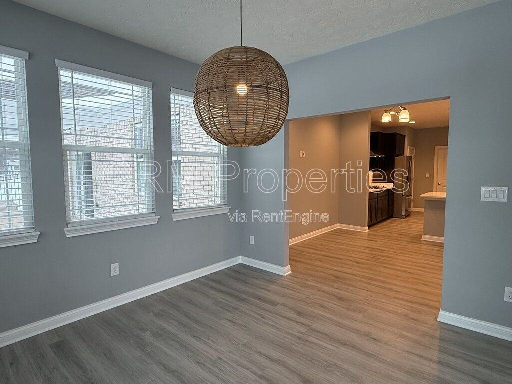 6336 Filly Cir - Photo 7 of 31