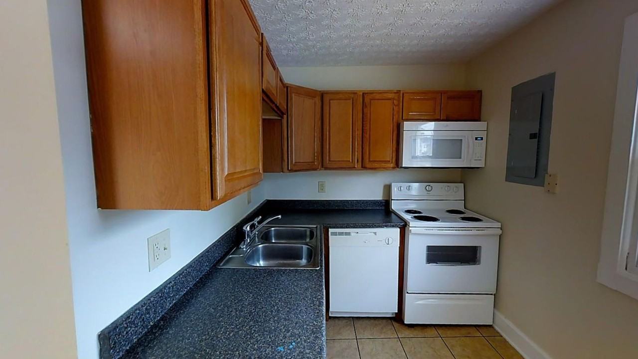 1375 Indianola Ave - Photo 2 of 11