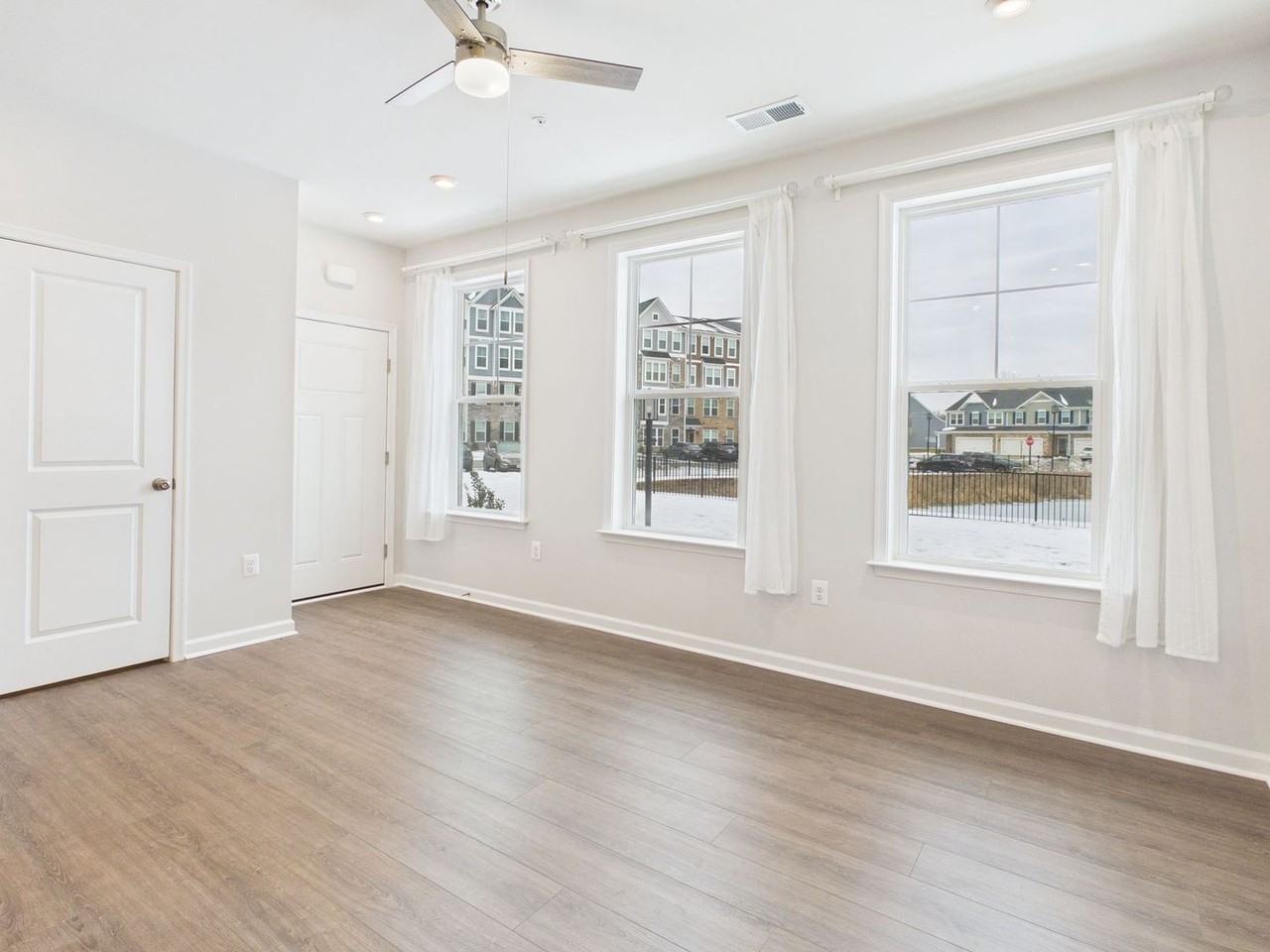 640 Brookwood Glen Ter #A - Photo 5 of 50