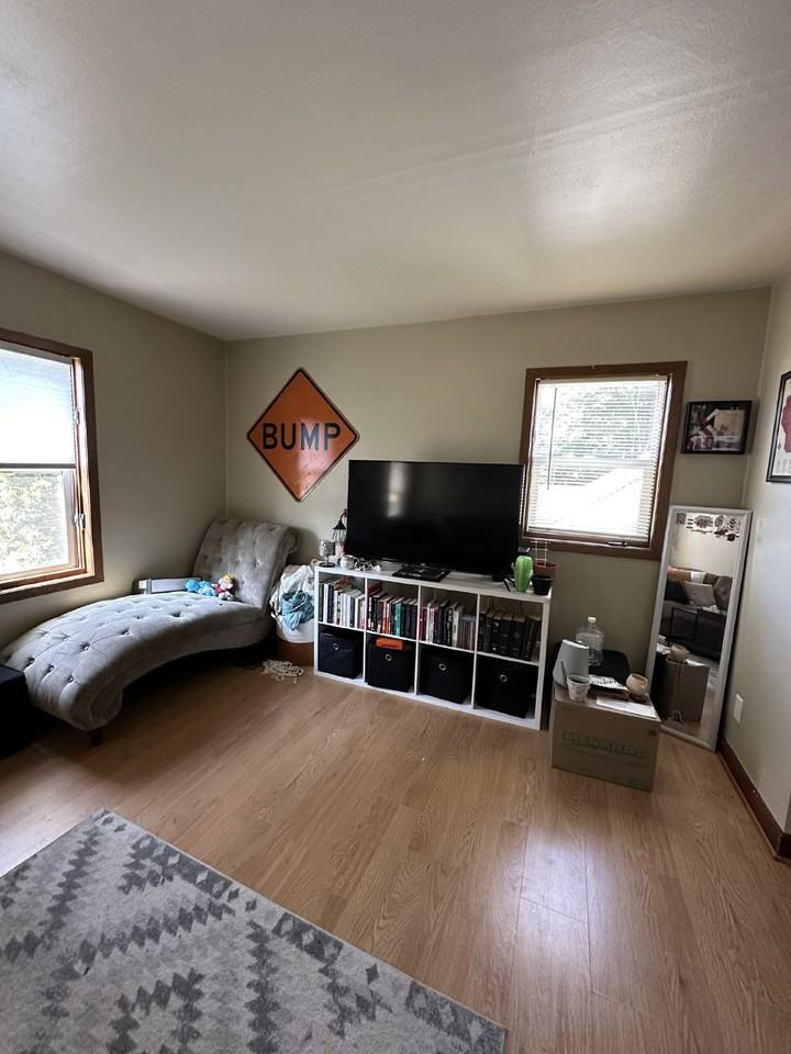 524 1/2 Fountain St Apt B - Photo 4 of 23