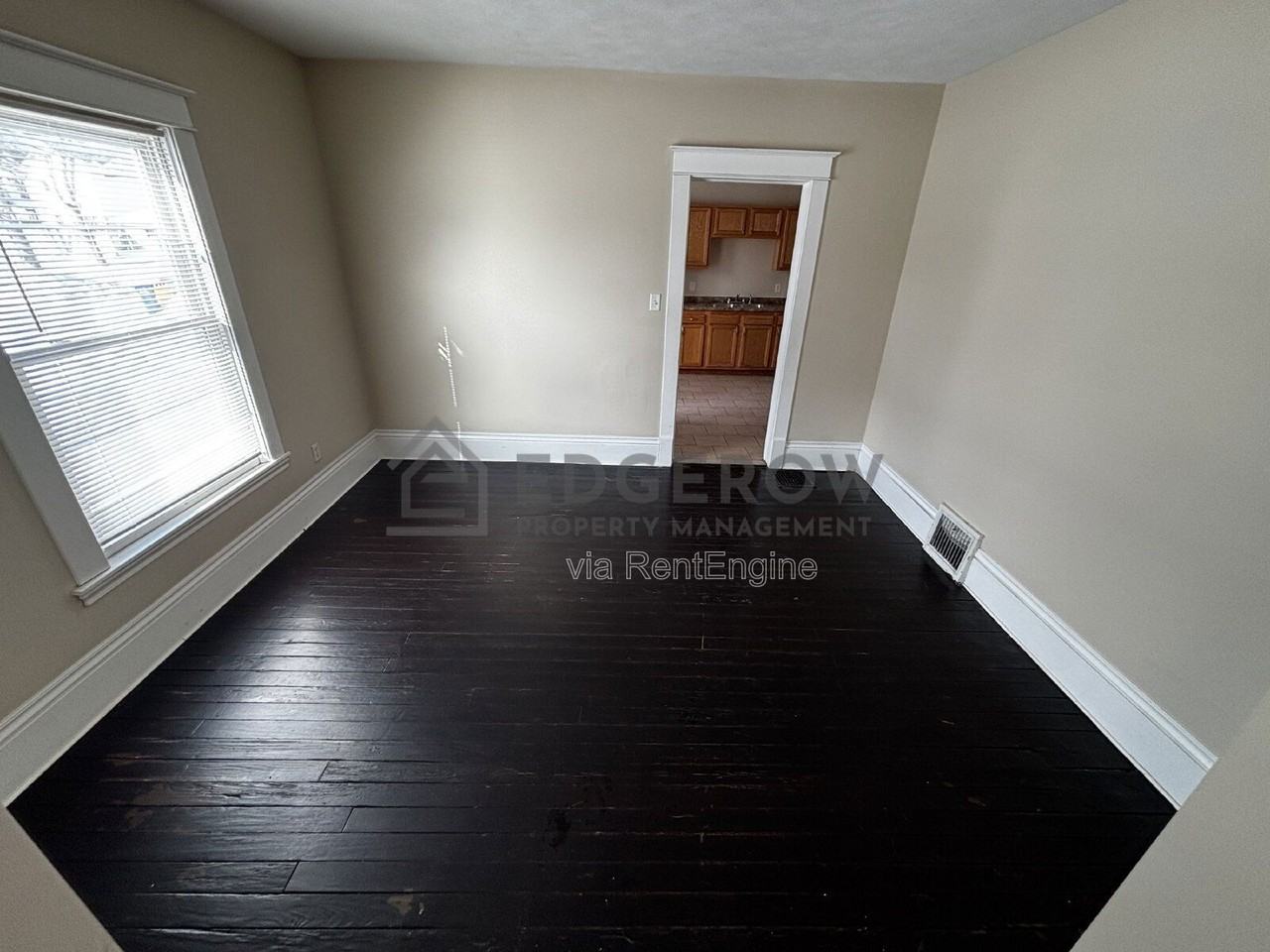 737 6th St Nw #1 - Photo 3 of 9