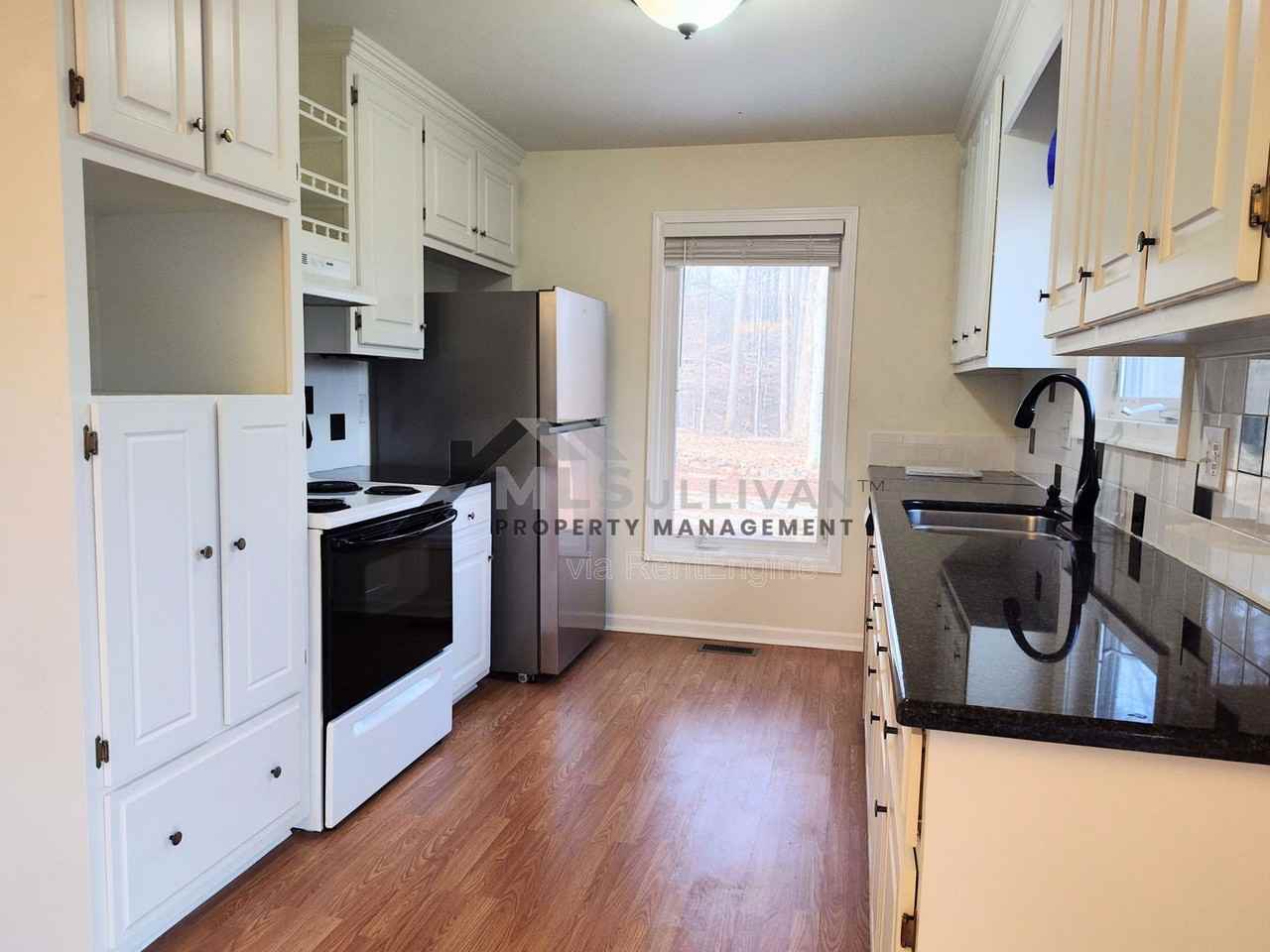 312 Lakeshore Dr - Photo 6 of 15