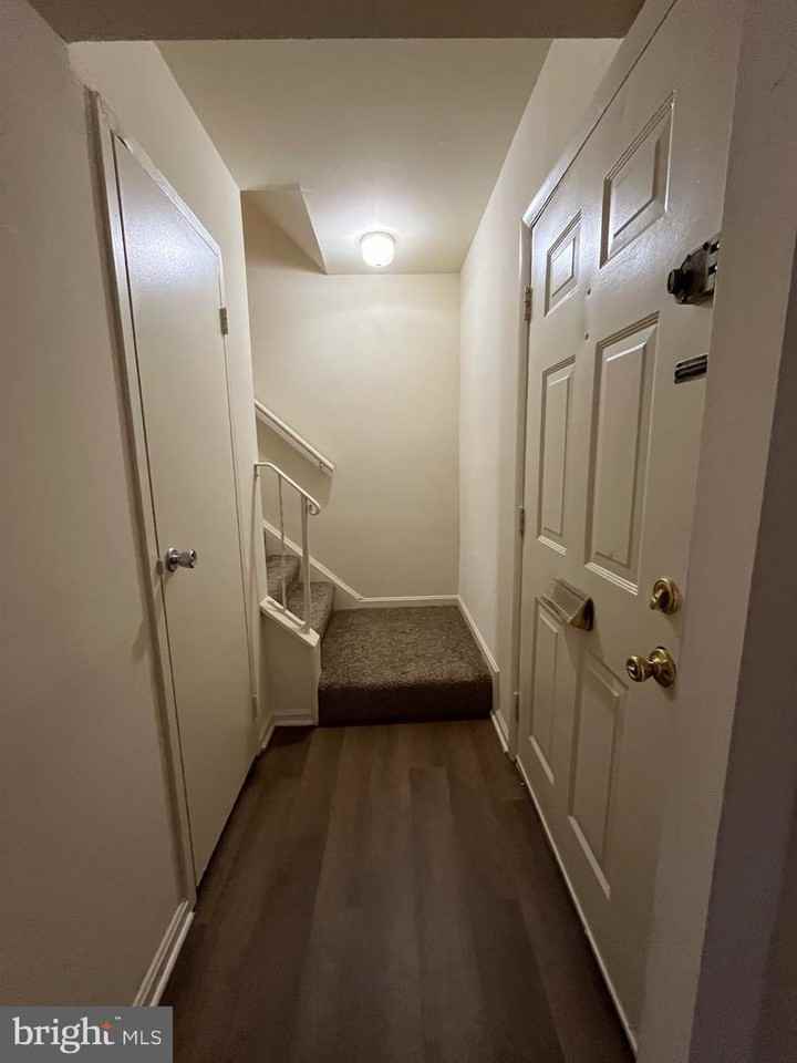 8806 Walutes Cir Unit D - Photo 3 of 23