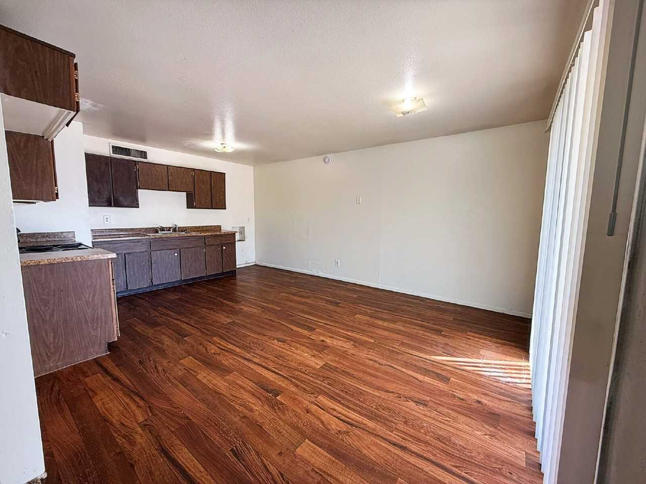 13865 N 48th Ave - Photo 7 of 21