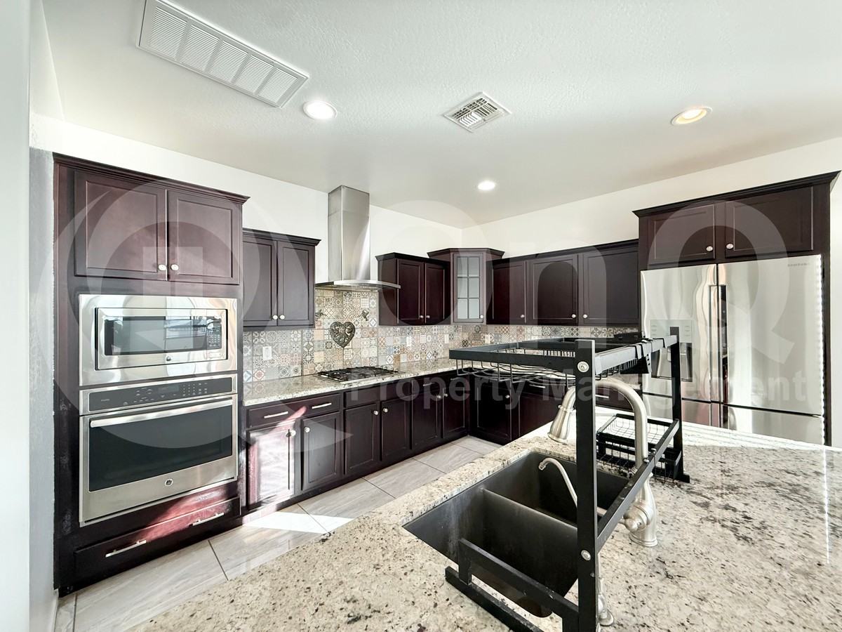 31320 N 26th Gln - Photo 3 of 20