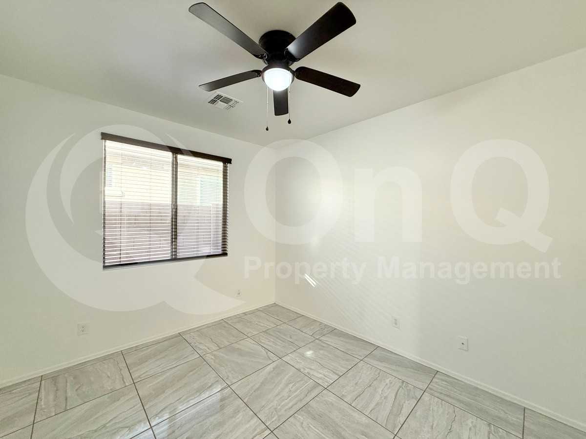 31320 N 26th Gln - Photo 5 of 20