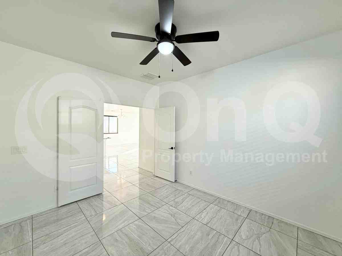 31320 N 26th Gln - Photo 6 of 20