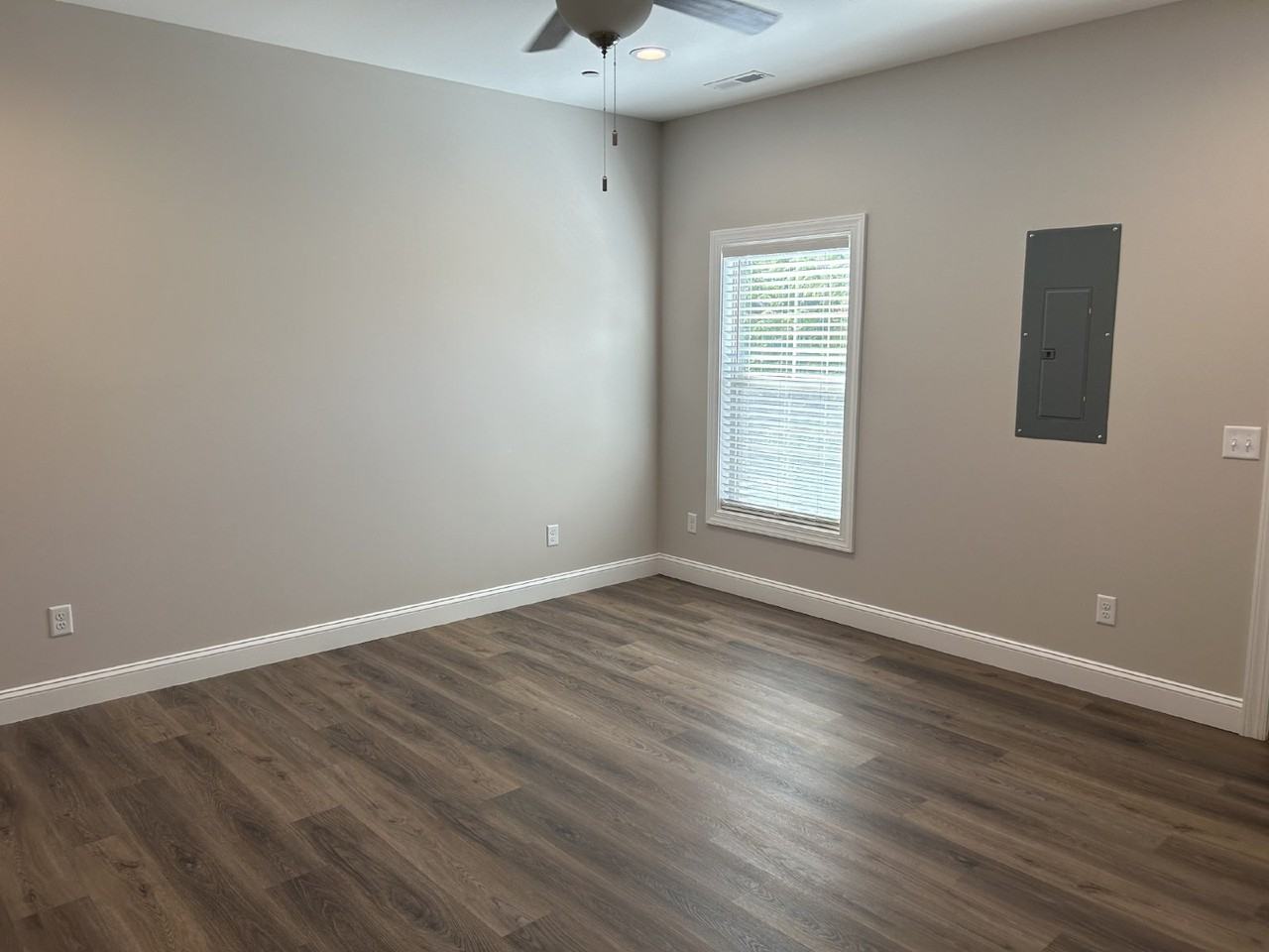 212 Cypress Rdg - Photo 7 of 10