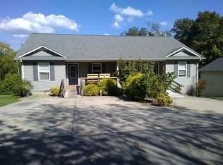 146 Harp Ave #B - Photo 2 of 2