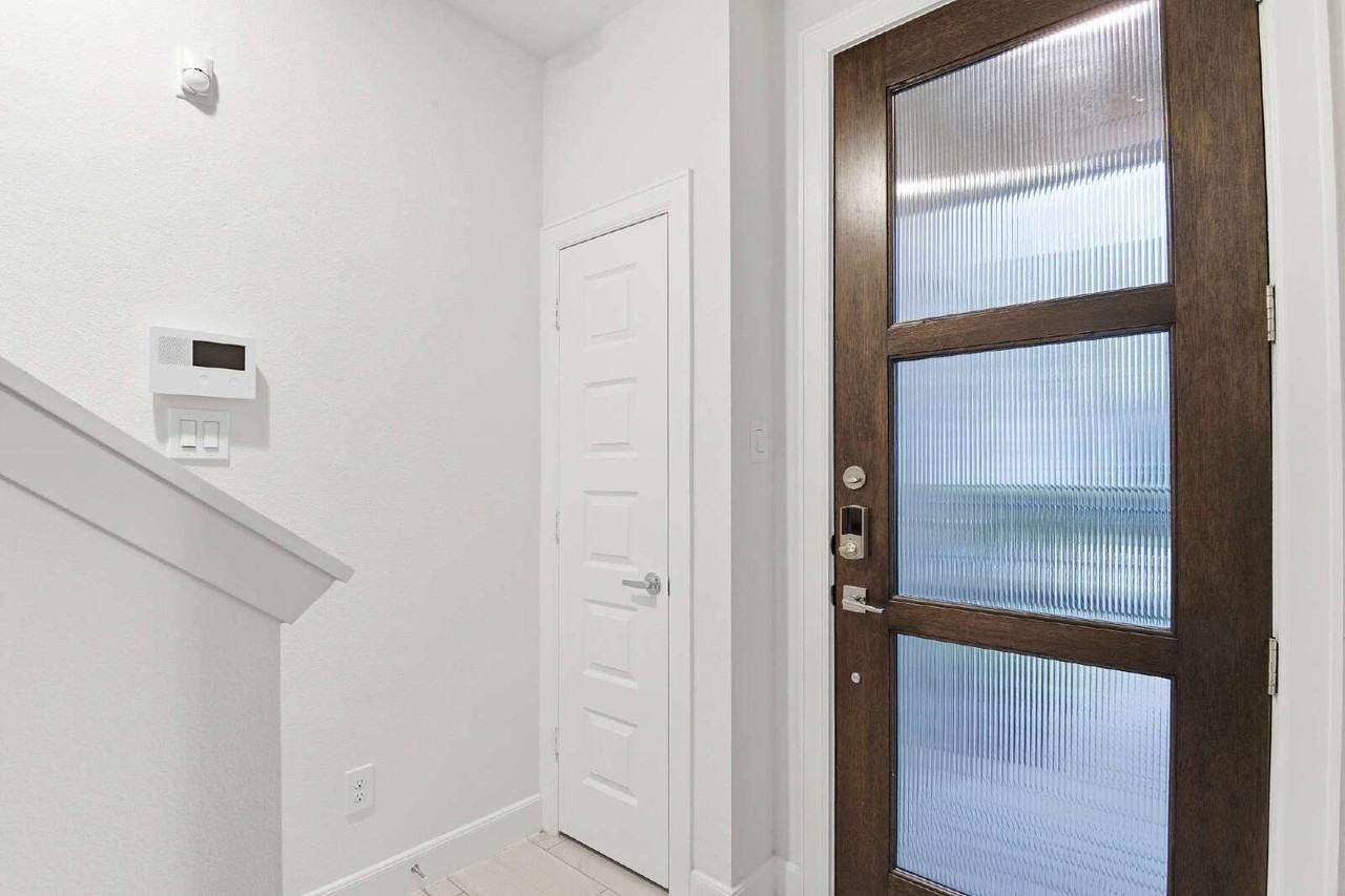 2733 Eado Edge Ct - Photo 5 of 31