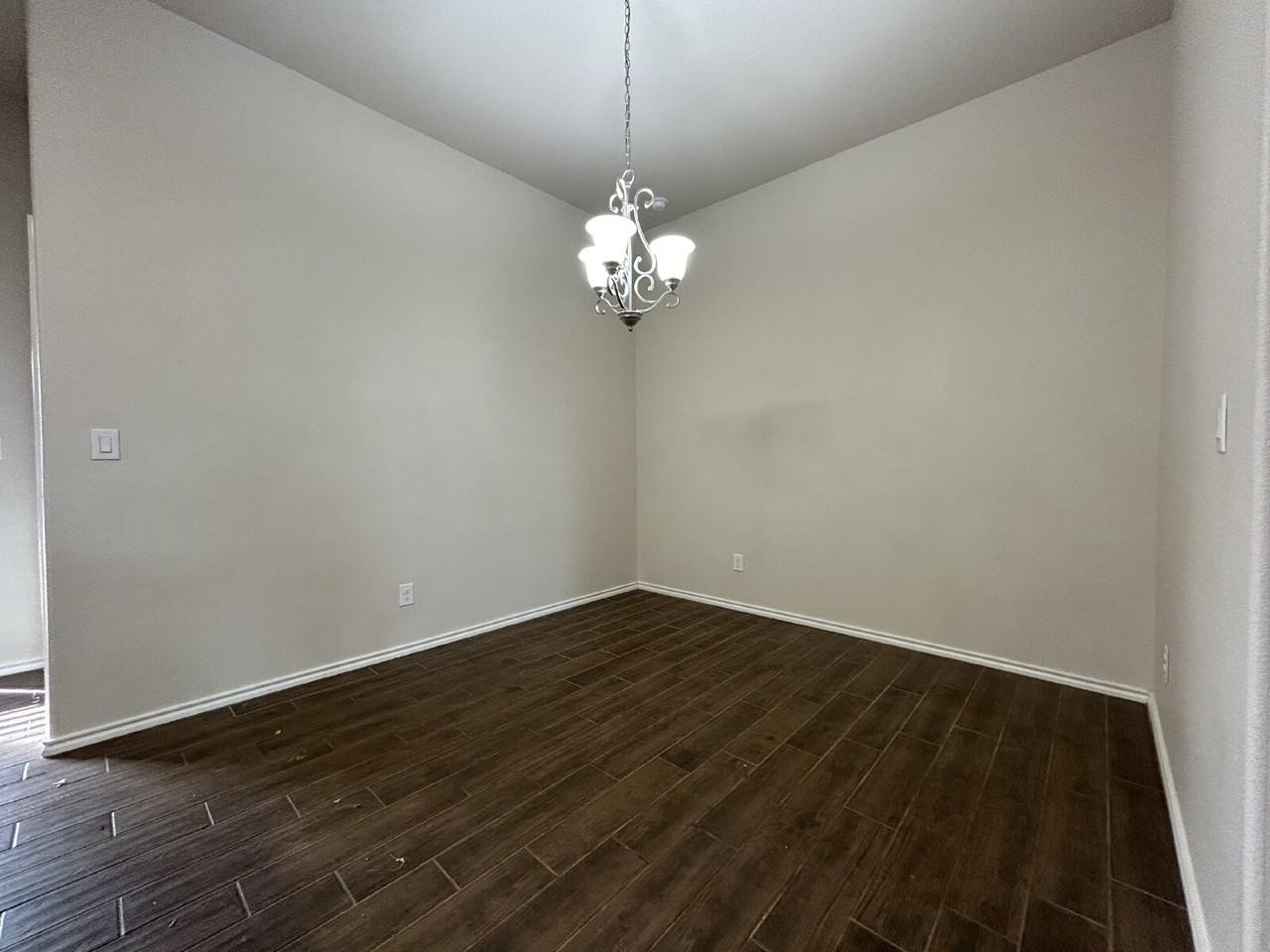 13814 Uvalde Ave - Photo 4 of 9