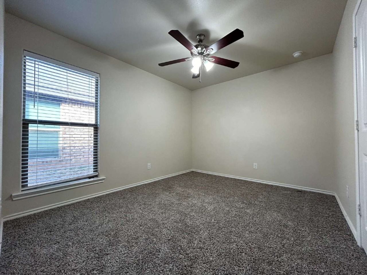 13814 Uvalde Ave - Photo 7 of 9