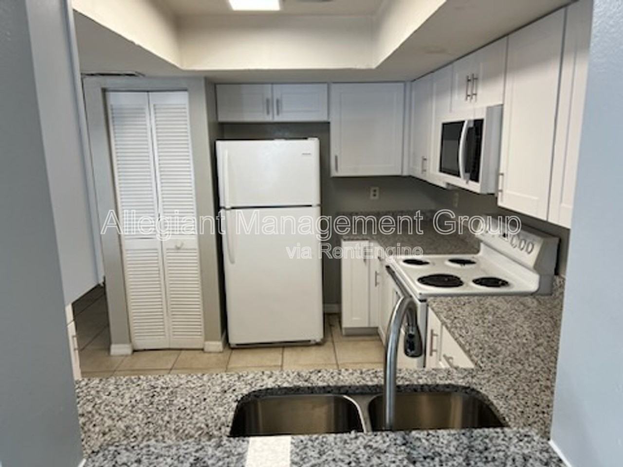 801 Del Prado Dr - Photo 4 of 20