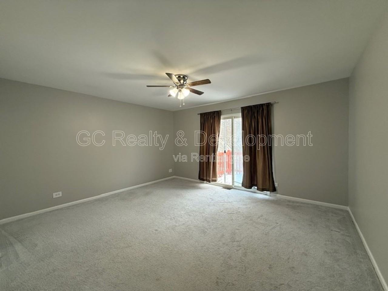 1121 Southbridge Ln - Photo 5 of 17