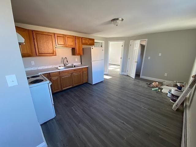 682 Beech St #3 - Photo 5 of 8