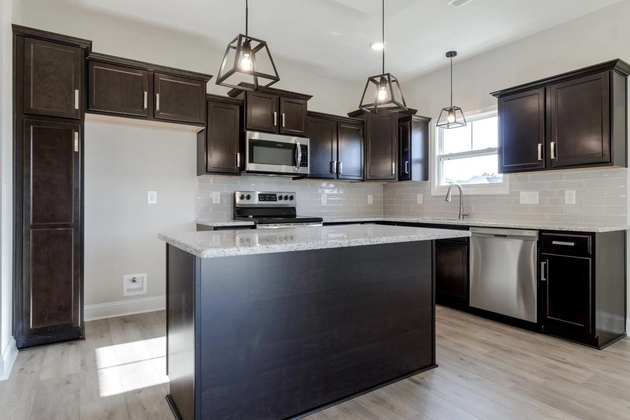 205 Notgrass Rd - Photo 2 of 20