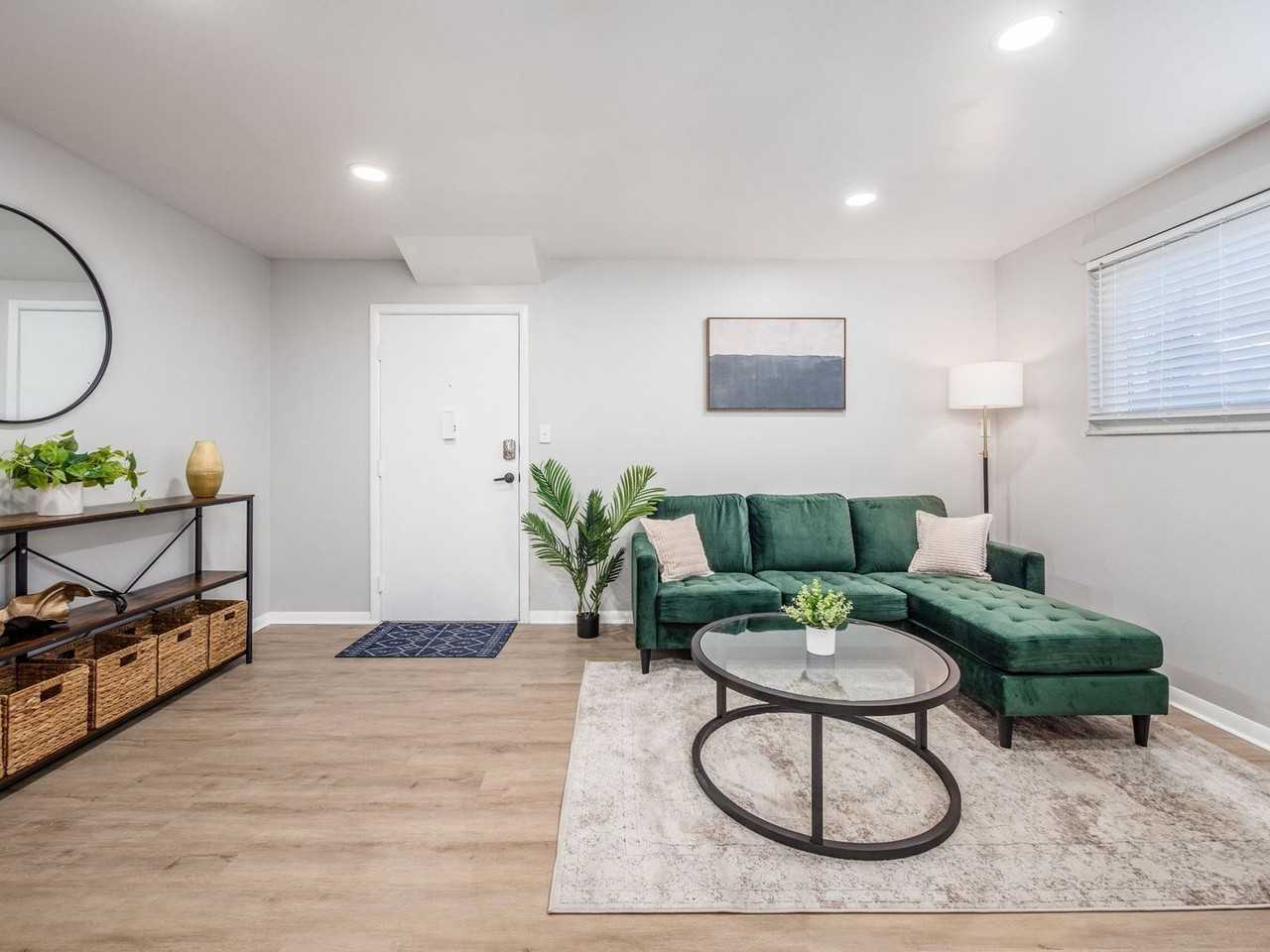 980 King Ave #204 - Photo 6 of 21