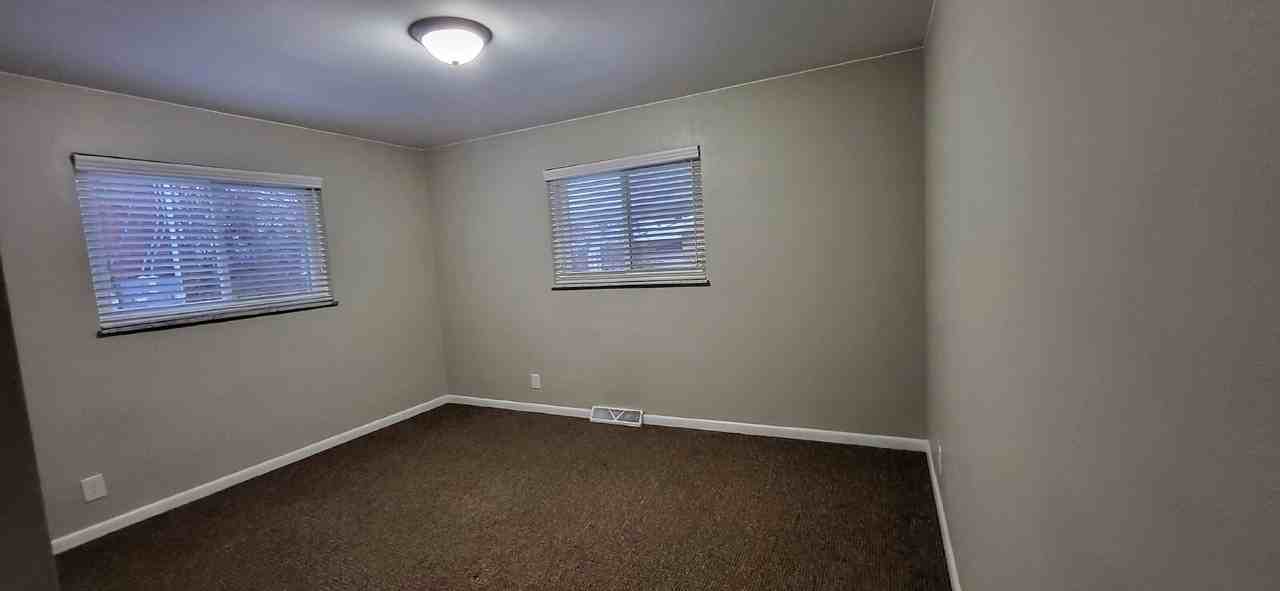 205 Scott Ave Apt A - Photo 6 of 9