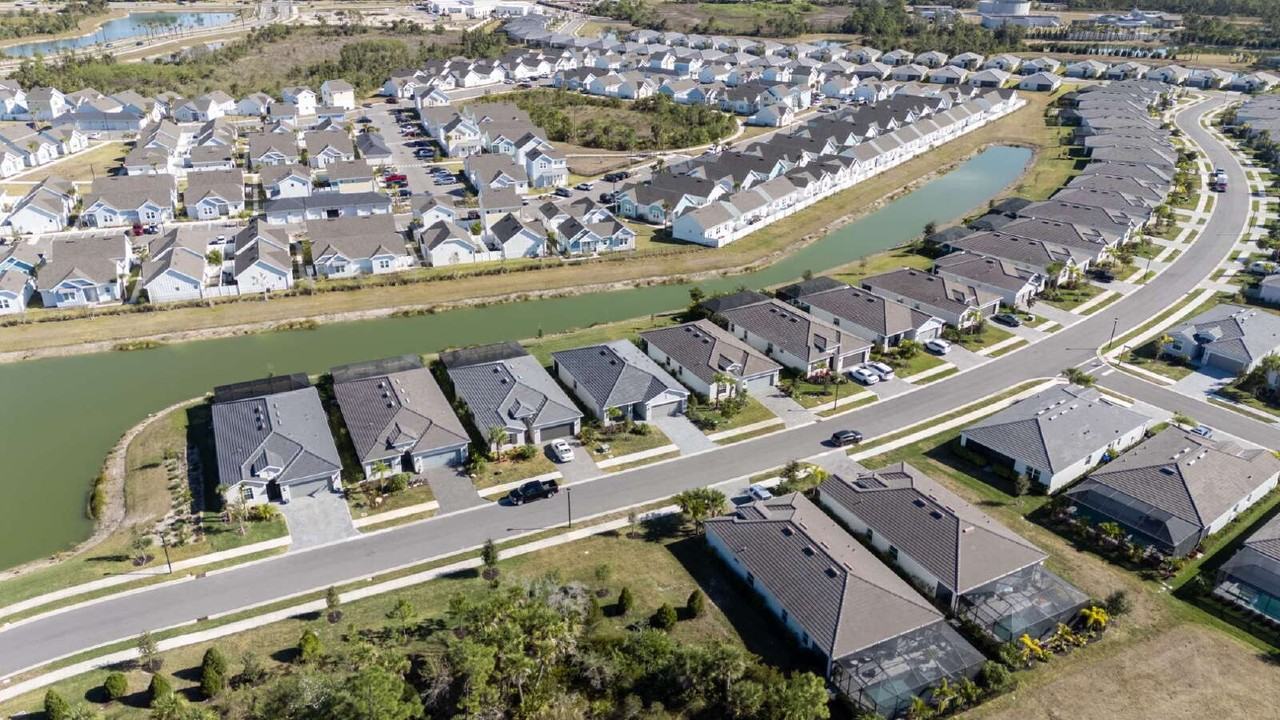 11470 Burgundy Dr - Photo 5 of 50