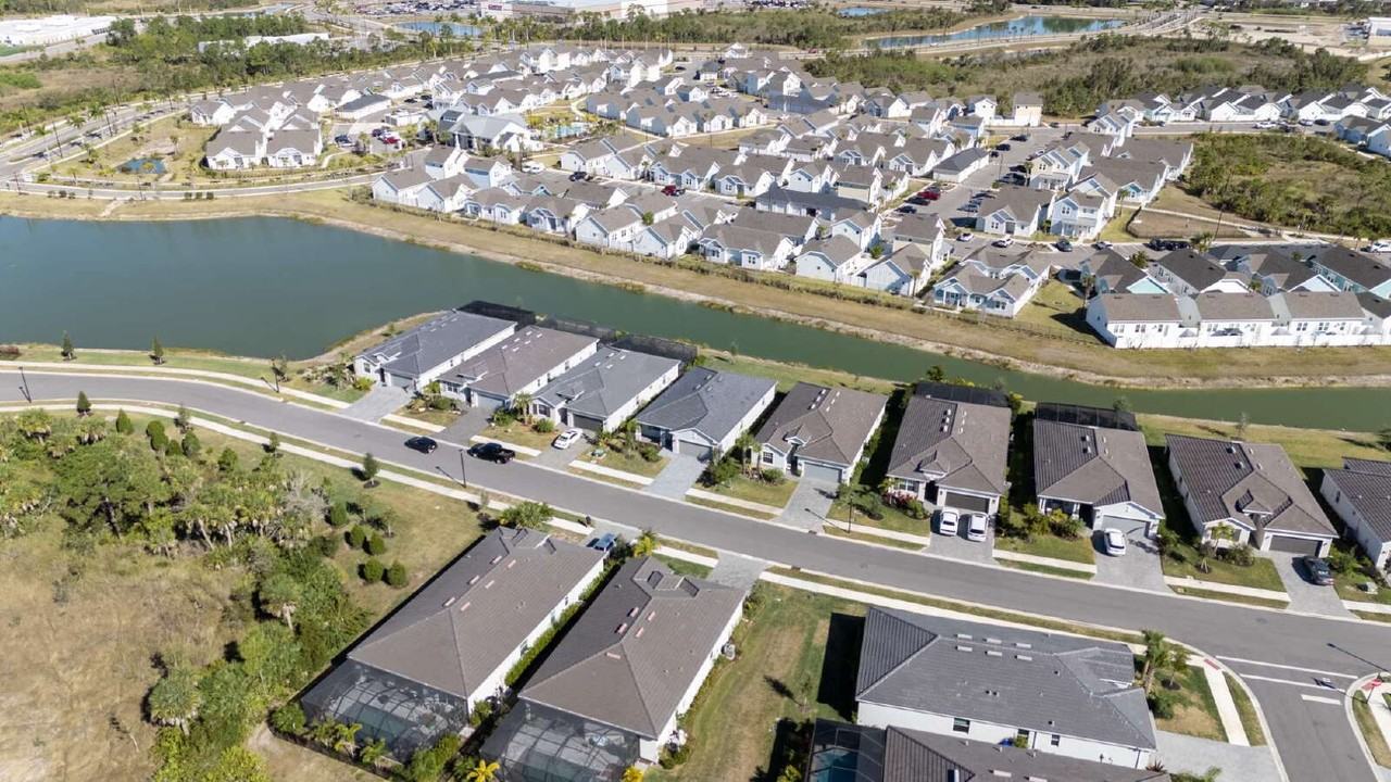 11470 Burgundy Dr - Photo 7 of 50