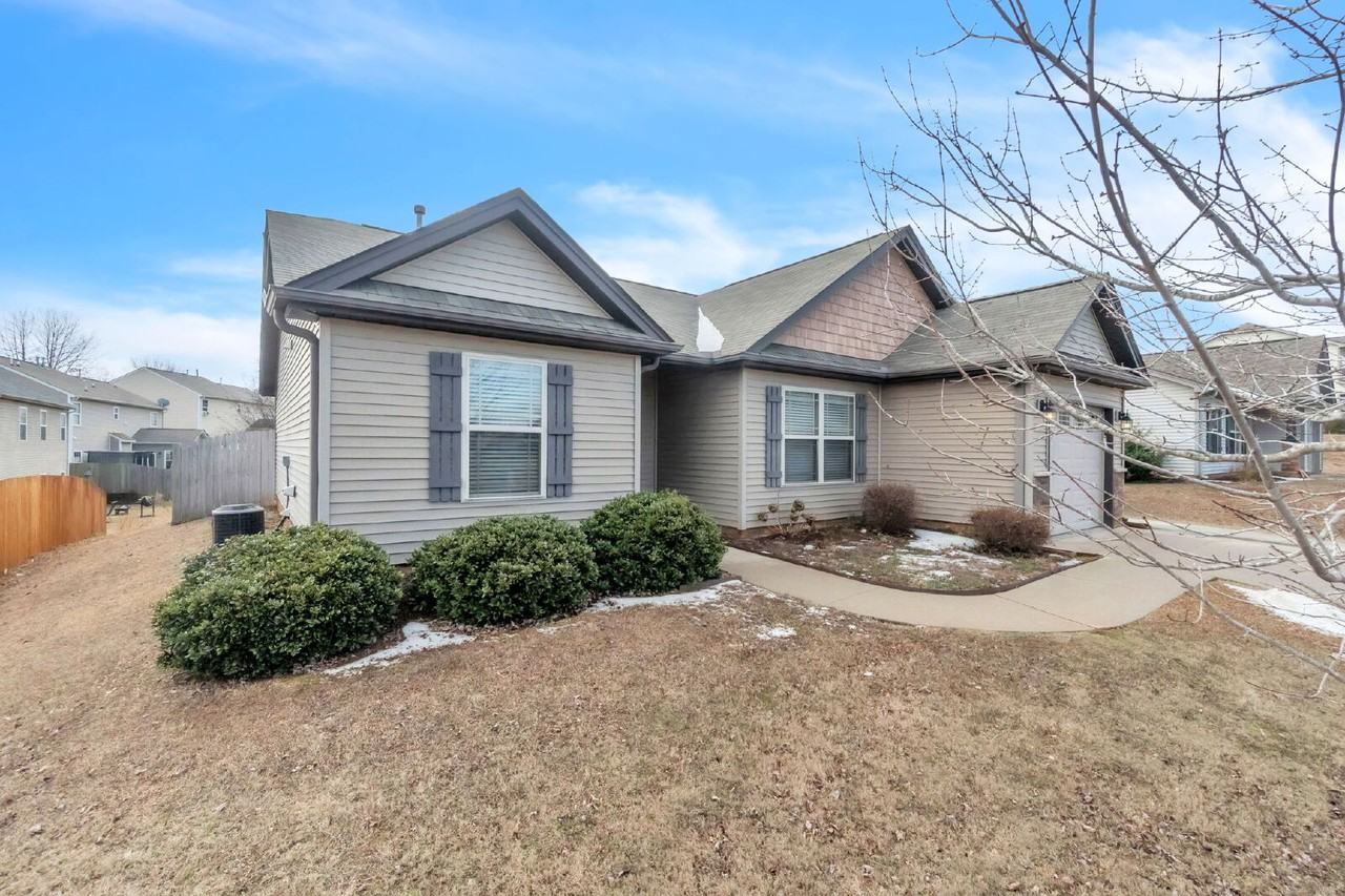 5 Mariner Ct - Photo 2 of 27