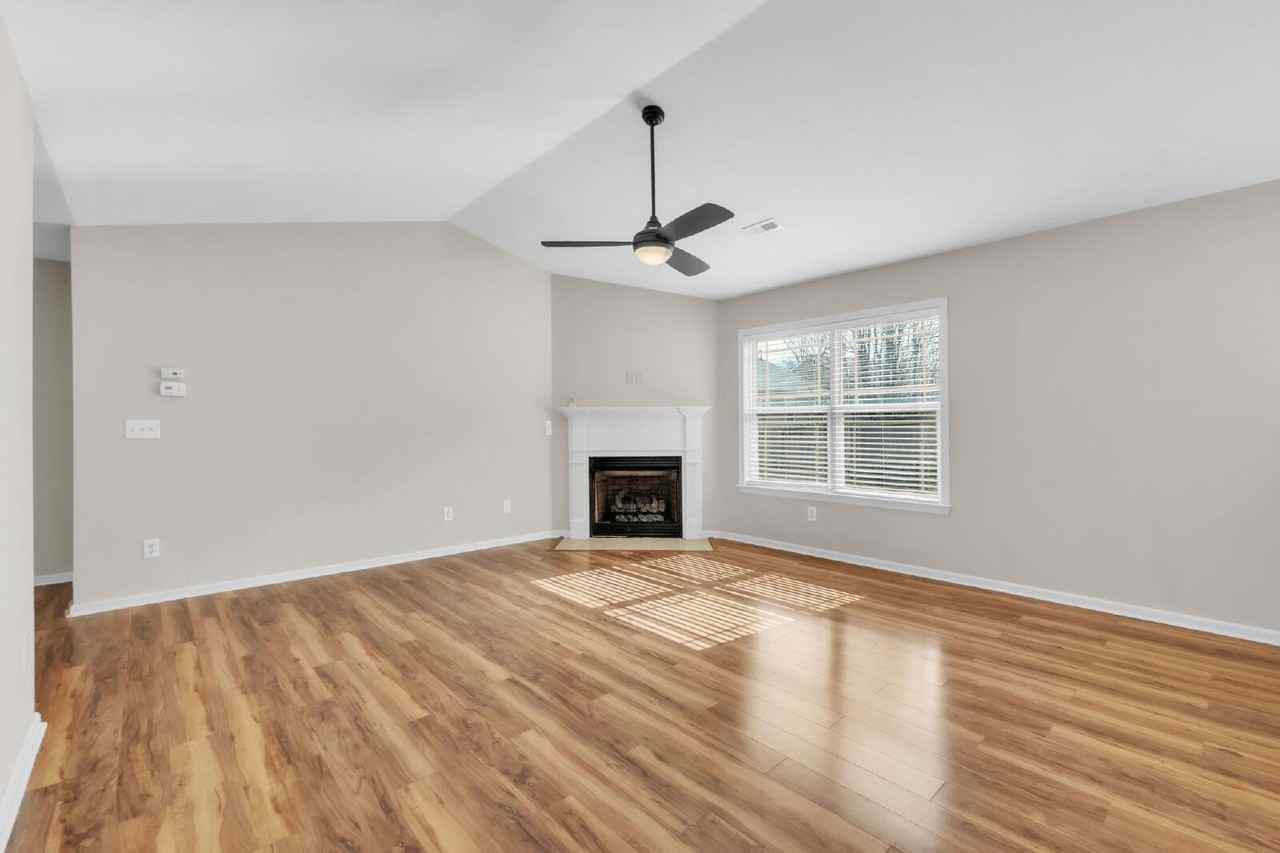 5 Mariner Ct - Photo 4 of 27